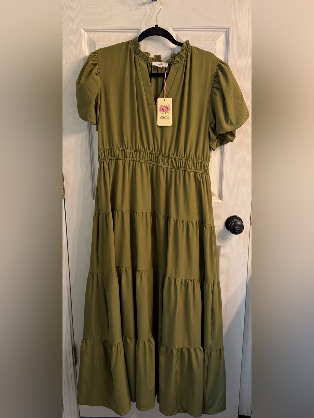 entro Olive Tiered Puff Sleeve Maxi Dress